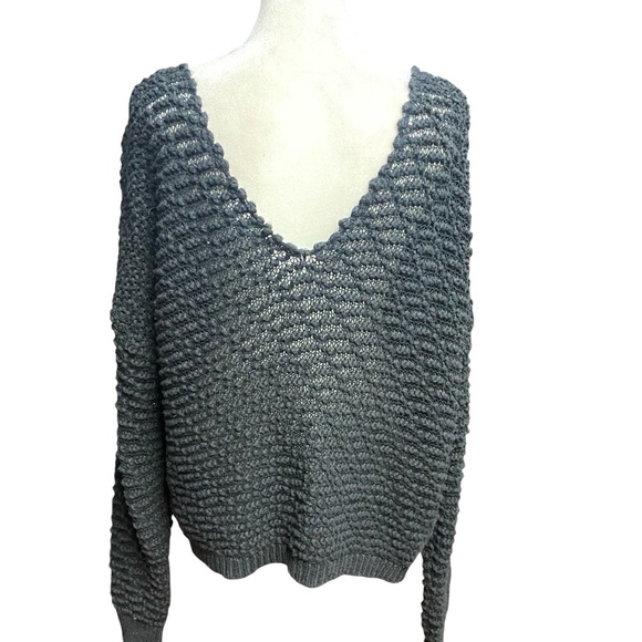 Victoria’s Secret Slouchy Open Knit Sweater Size L Black V Back Oversized Casual - Picture 8 of 10